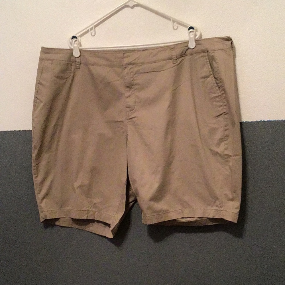 H1 Size 24 Lane Bryant Tan Cargo Shorts